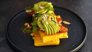 recette de l'avocado toast polenta d'Hervé Cuisine